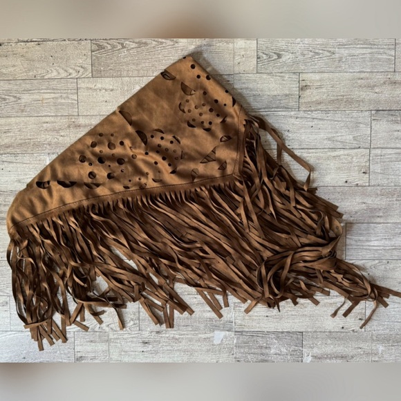 Retro, Contempo, Starburst Design, Faux Suede, Oversized Fringe Shawl - Picture 7 of 9